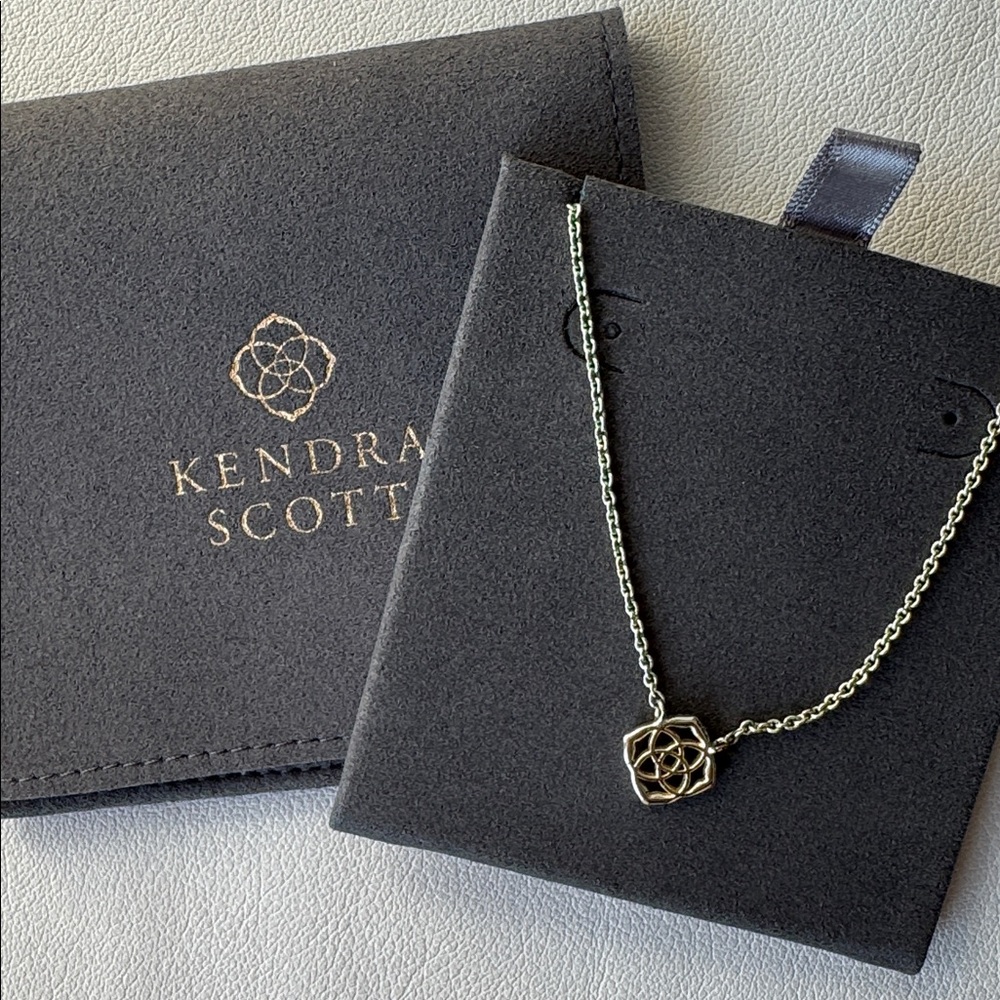 Retired Kendra Scott Gold Pendant Necklace